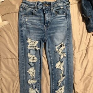 Light washed ripped jeans